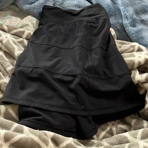 Women’s Lulu lemon skirt